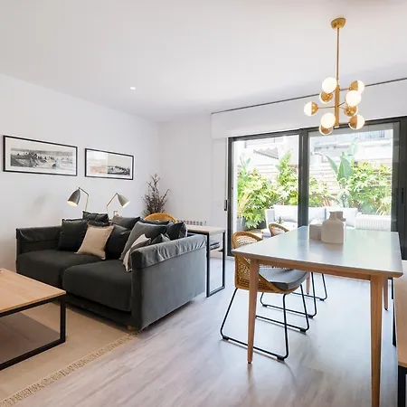 Petit Luxe Duplex Apartment *